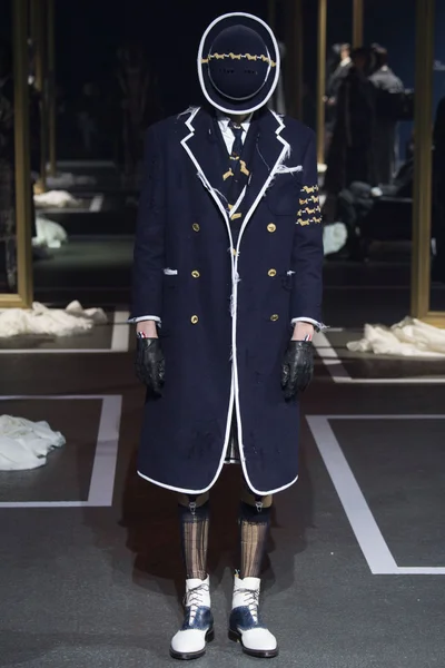 Look 27
